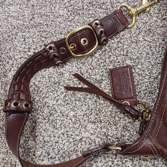 Coach signature print bucket bag - Picture 6 of 12